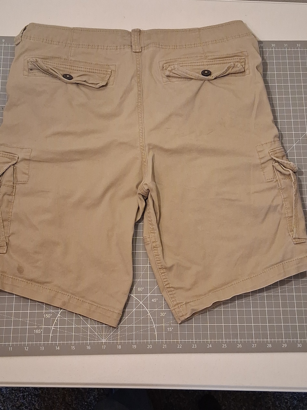 Areopostle Men Cargo Shorts - Picture 2 of 4